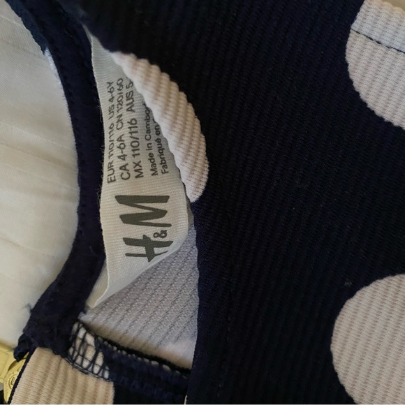 Girl’s H&M Polka Dot Dress Size 4-6yrs - Picture 2 of 5